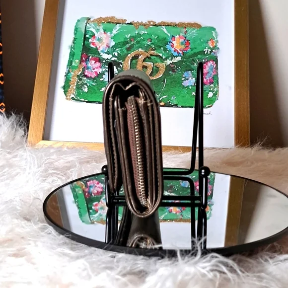 Givenchy Vintage Wallet EUC - Picture 4 of 11